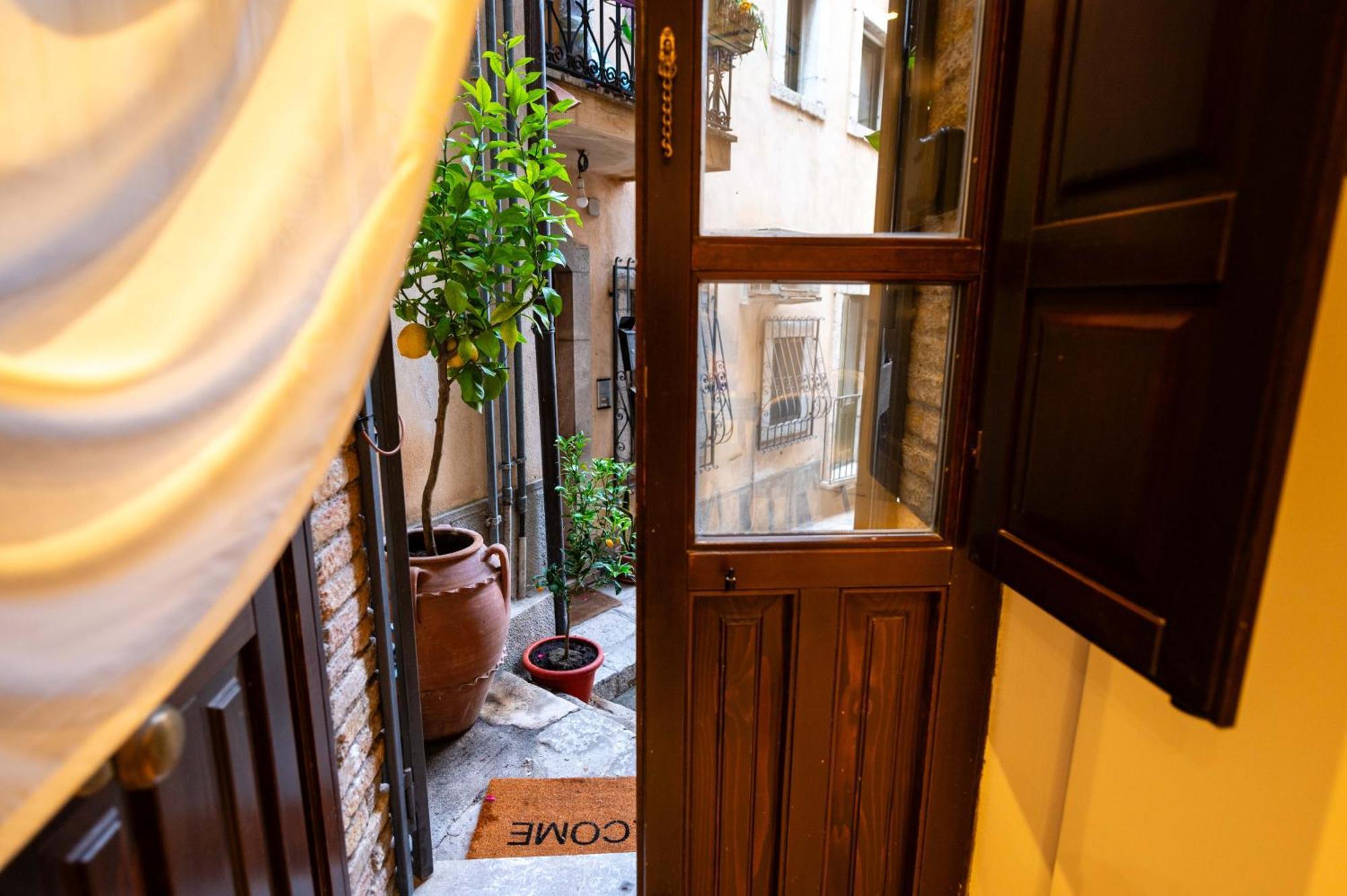 Central Apartment Taormina Appartement