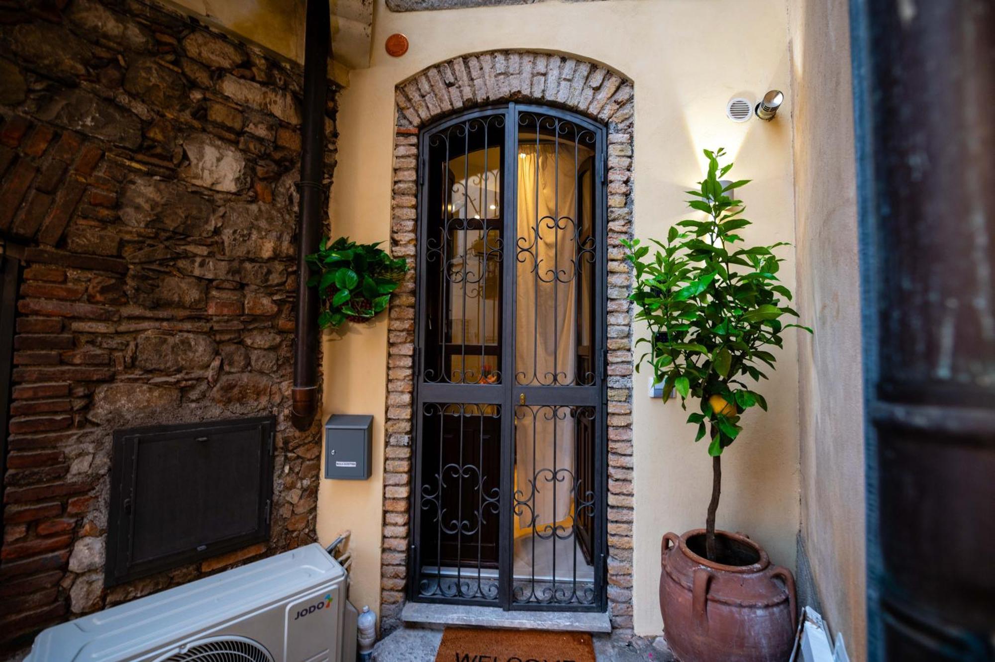 Central Apartment Taormina *